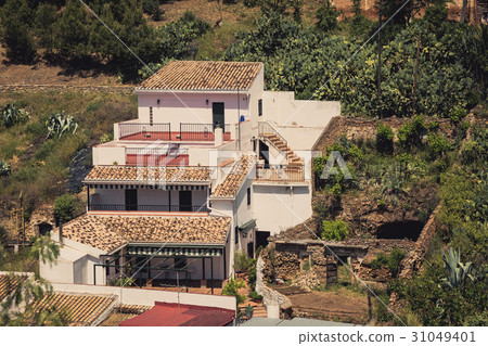 Traditional spanish architecture. Spanish 31049401