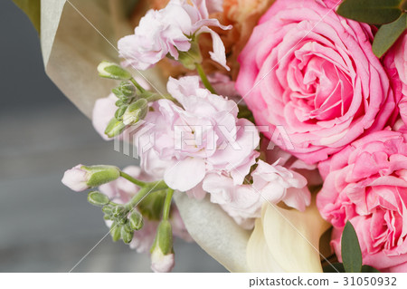 empty space decorating rose and mixed flowers empty space decorating rose and mixed flowers 31050932