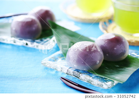 Summer Japanese sweets bamboo 31052742