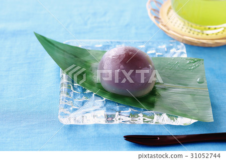 Summer Japanese sweets bamboo 31052744