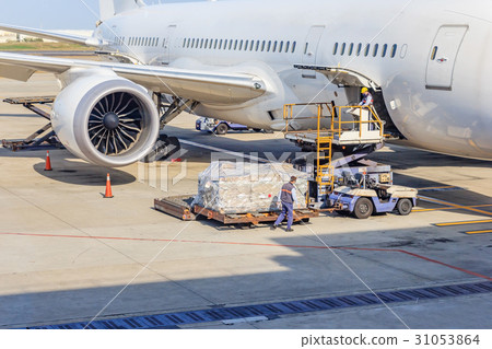 Loading platform of air freight to the aircraft 31053864
