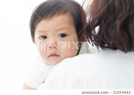 Cuddled baby Cuddled baby 31054842