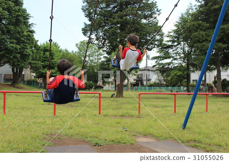 Boy playing with a swing (an infant) 1 Boy playing with a swing (an infant) 1 31055026