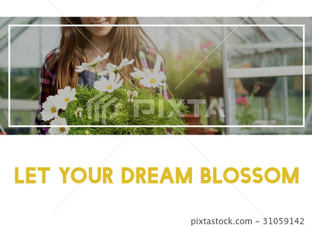 Beautiful life of woman gardening in nature Beautiful life of woman gardening in nature 31059142