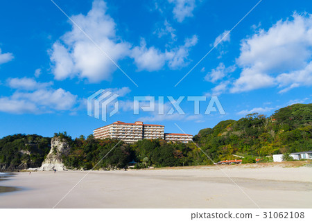 Many Tohama Beach bath Clear sky blue sky cloud Many Tohama Beach bath Clear sky blue sky cloud 31062108