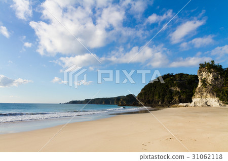 Many Tohama Beach bath Clear sky blue sky cloud Many Tohama Beach bath Clear sky blue sky cloud 31062118