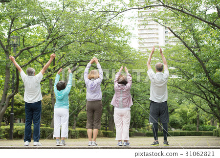 積極的高級慢跑圖像 31062821