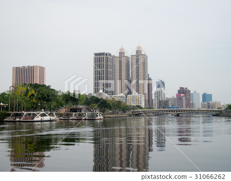 Taiwan Kaohsiung Love River 31066262
