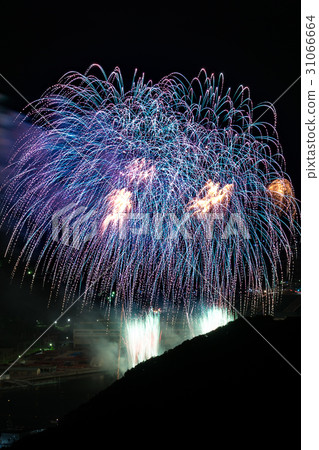 View the fireworks of Aioi Pearl Festival from Tenka Taishan (Aioi city, Hyogo prefecture) View the fireworks of Aioi Pearl Festival from Tenka Taishan (Aioi city, Hyogo prefecture) 31066664