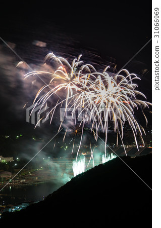 從Tenka Taishan(兵庫縣Aioi市)觀看Aioi珍珠節的煙花 從Tenka Taishan(兵庫縣Aioi市)觀看Aioi珍珠節的煙花 31066969