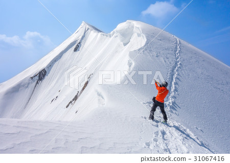The highest peak in the Chugoku area! Hakurei Daisen, who challenges Kendo Peak 31067416