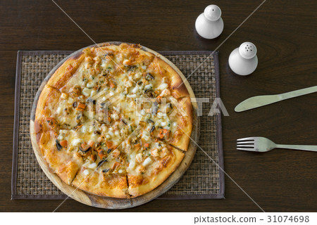 Seafood Pizza 31074698