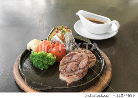 Filet Mignon Steak 31074699