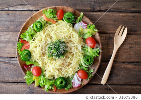 里斯沙拉 冷拉麵 拉麵沙拉 31075386