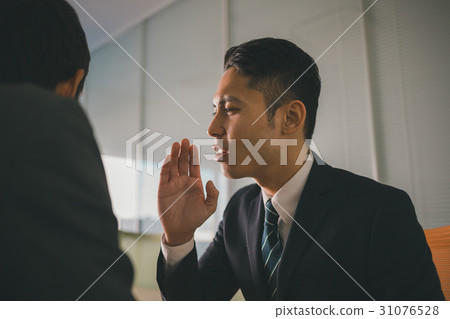 商業 商務 在某人耳邊說悄悄話 31076528