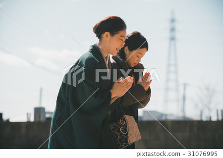 拜拜 祈禱安全分娩 孕婦 31076995