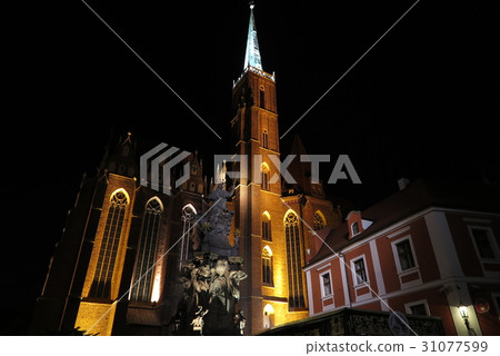 Night view of city of Poland Wroclaw in Polska Night view of city of Poland Wroclaw in Polska 31077599