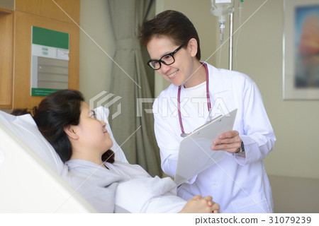 Doctor and patient 31079239