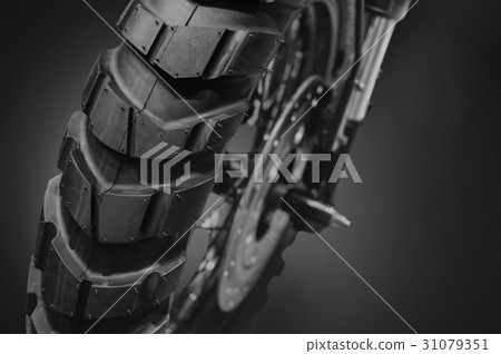 Motorbike wheels tire ,black and white tone 31079351