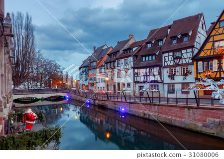 French city Colmar on Christmas Eve. 31080006