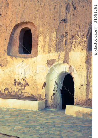 Cave house in matmata,Tunisia in the sahara desert Cave house in matmata,Tunisia in the sahara desert 31081161
