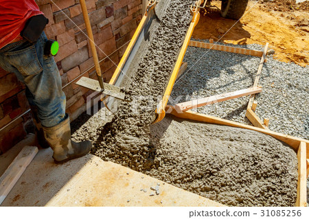 Concrete workers are concreted approach building 31085256