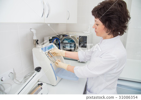 Dental assistent loading instrumenst for 31086354