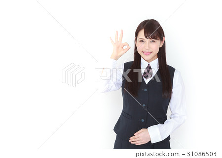 一個好標誌衣服的少婦 31086503