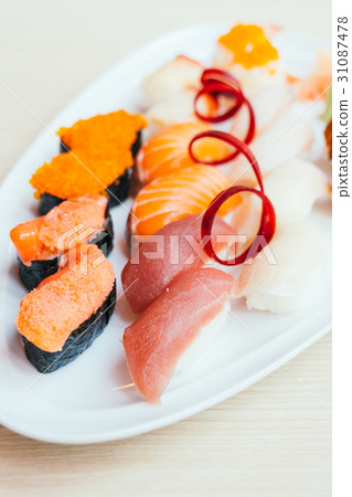 Raw and fresh nigiri sushi Raw and fresh nigiri sushi 31087478