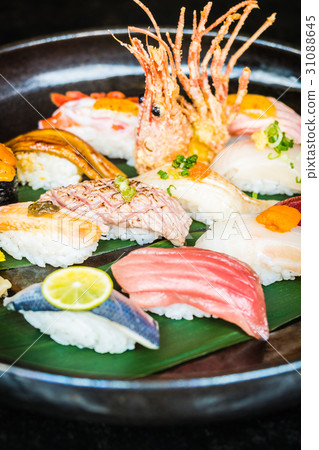 Nigiri sushi Nigiri sushi 31088645