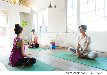 瑜伽課形象 瑜伽課形象 31095496