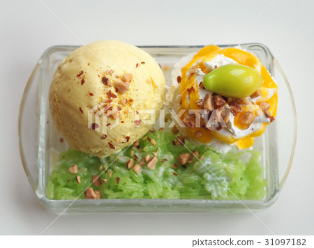 Food dessert : Mango ice cream 31097182