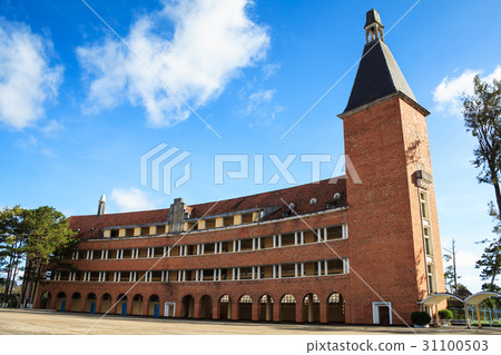 Grand Lycee Yersin (Pedagogical College), Dalat Grand Lycee Yersin (Pedagogical College), Dalat 31100503