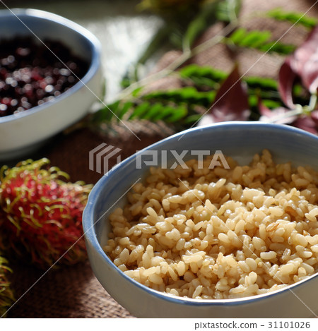 com ruou, fermented glutinous rice 31101026
