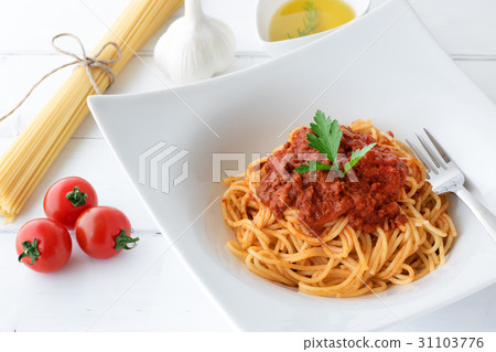肉醬意大利面和配料 肉醬意大利面和配料 31103776
