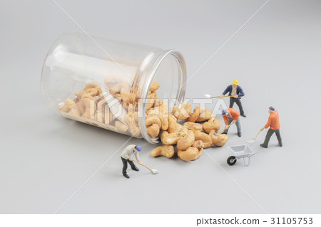 group of Mini farmers preparing nuts group of Mini farmers preparing nuts 31105753