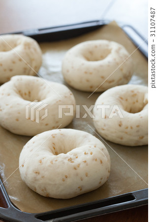 Bread making white sesame bagel at home 31107487
