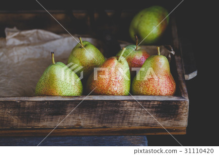 Fresh Forelle Pears Fresh Forelle Pears 31110420
