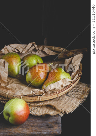 Fresh Forelle Pears 31110440