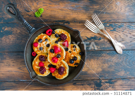 Healthy breakfast, cottage cheese pancakes 31114871
