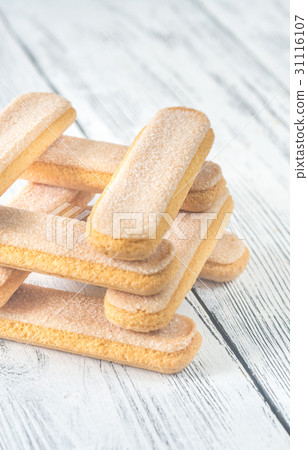 Ladyfinger biscuits (savoiardi) Ladyfinger biscuits (savoiardi) 31116107