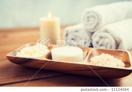 close up of soap, himalayan salt and scrub in bowl 31124084