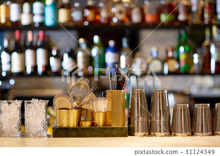 shakers, glasses, stirrers and strainers at bar shakers, glasses, stirrers and strainers at bar 31124349