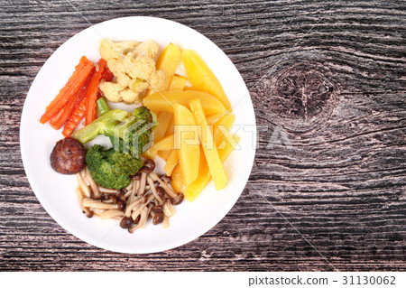 Fried potato, Shimeji mushroom , mixed vegetable Fried potato, Shimeji mushroom , mixed vegetable 31130062