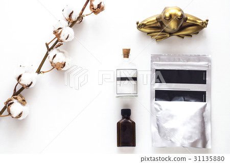 Coconut oil, woman body coffee scrub on white 31135880