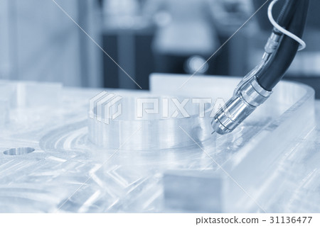Closeup of the welding torch 31136477