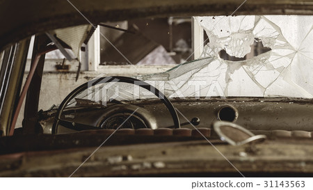 Wreck of old car Wreck of old car 31143563
