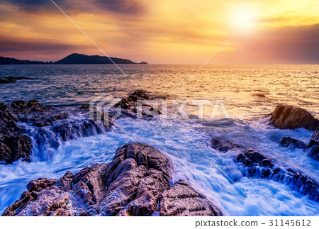 Sea sunset or sea sunrise Sea sunset or sea sunrise 31145612