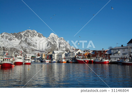 Henningsvaer, Norway Henningsvaer, Norway 31146804