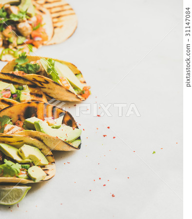 Healthy corn tortillas with grilled chicken Healthy corn tortillas with grilled chicken 31147084